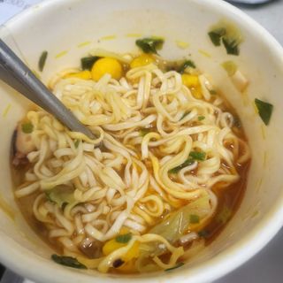 NISSIN 닛신 컵누들  4종 - 씨푸드오리지날, 씨푸드 스파이시, 씨푸드 커리, 씨푸드 XO소스 — 5점을 준 리뷰어가 2022년 4월 올린 사용 사진