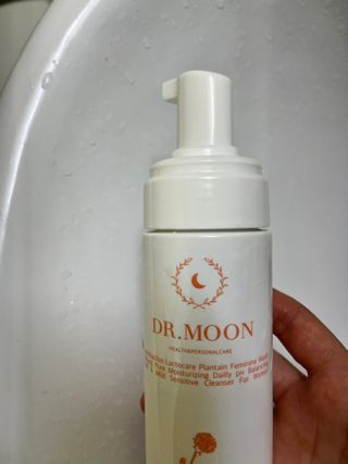 MF프리 [닥터문] 유산균 락토케어 질경초 여성청결제 200ml (폼타입) — 5점을 준 리뷰어가 2022년 6월 올린 사용 사진