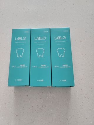 치과에서 쓰는 치약 _ 라벨제로 저불소 꼬마, 키즈, 유아, 베이비, 주니어 안전한 어린이치약 — 5점을 준 리뷰어가 2023년 2월 올린 사용 사진