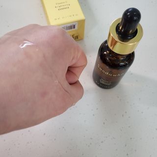 스킨큐어 산다화 비타민c 화이트닝 에센스 30ml — 4점을 준 리뷰어가 2022년 2월 올린 사용 사진