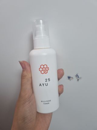 AYU25[아유트웬티파이브] 피부건강에 꼭 필요한 pH 약산성 와일드 로즈토너 — 5점을 준 리뷰어가 2021년 5월 올린 사용 사진
