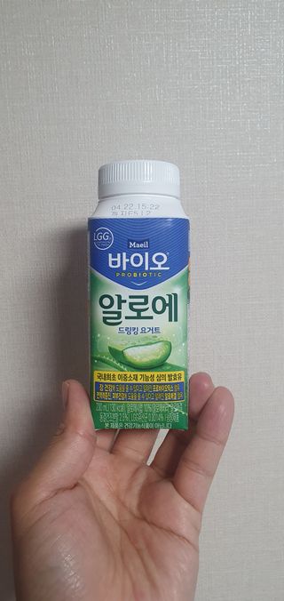 LIVE 매일바이오 알로에 드링킹 요거트 — 5점을 준 리뷰어가 2022년 4월 올린 사용 사진
