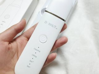 디하우트 랩 4 in 1 갈바닉 아쿠아 워터 필링기 스킨스크러버 — 5점을 준 리뷰어가 2021년 11월 올린 사용 사진