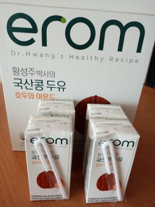 이롬 erom 황성주박사의 국산콩 두유 호두와 아몬드 — 5점을 준 리뷰어가 2020년 12월 올린 사용 사진