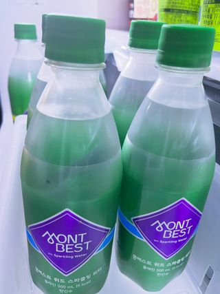 몽베스트 Montbest with Sparkling water Plain 20병 — 4.5점을 준 리뷰어가 2022년 6월 올린 사용 사진