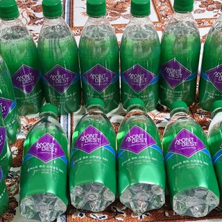 몽베스트 Montbest with Sparkling water Plain 20병 — 5점을 준 리뷰어가 2021년 11월 올린 사용 사진
