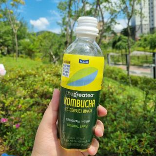 더그레잇티 콤부차 300ml *12개입 (오리지널 6개+베리리치 6개) — 4점을 준 리뷰어가 2022년 7월 올린 사용 사진