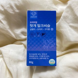 웨일섬 프리미엄 헛개 밀크씨슬 굼벵이 • 오미자 • 구지뽕 환 — 4점을 준 리뷰어가 2023년 6월 올린 사용 사진