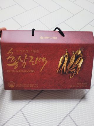 서울약사신협_프리미엄 6년근 홍삼진액_70mlx30포 — 5점을 준 리뷰어가 2021년 2월 올린 사용 사진