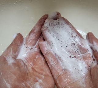 [닥터문] 센텔라 시카케어 화이트머스크 바디워시 1000ml — 5점을 준 리뷰어가 2023년 8월 올린 사용 사진