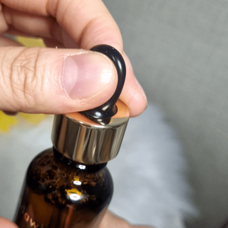 스킨큐어 산다화 비타민c 화이트닝 에센스 30ml — 5점을 준 리뷰어가 2023년 8월 올린 사용 사진
