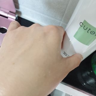 큐템 아쿠아콜라겐 바디필링 — 5점을 준 리뷰어가 2021년 3월 올린 사용 사진