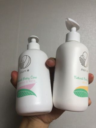 mom e 맘이 내추럴 베이비 케어 샴푸앤바스+로션 — 5점을 준 리뷰어가 2021년 1월 올린 사용 사진