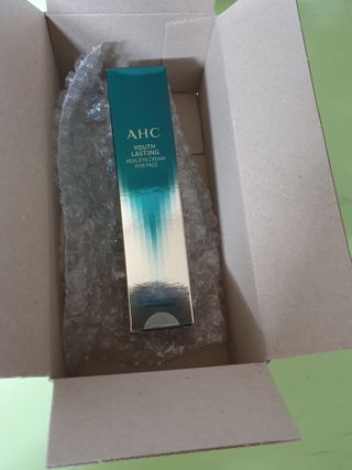 [NEW 탄력유턴 아이크림] AHC 유스 래스팅 리얼 아이크림 포 페이스 — 5점을 준 리뷰어가 2021년 3월 올린 사용 사진