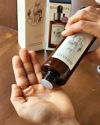 보타니티 [홍]조[진]정[결]케어 플라본 부스터 210ml / 플라본 세럼 50ml — 5점을 준 리뷰어가 2022년 7월 올린 사용 사진