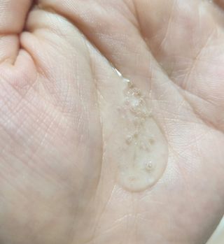 나우 [리브엠] 화해 1등 수분앰플 , 엑소코어 워터풀 텐션 앰플 — 4점을 준 리뷰어가 2023년 6월 올린 사용 사진