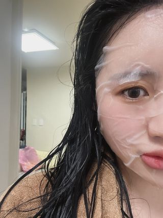 세뚜아(Cettua) [세뚜아] 모이스처 밸런싱 페이셜 마스크 Cettua Moisture Balancing Facial Mask 5매 — 5점을 준 리뷰어가 2024년 4월 올린 사용 사진