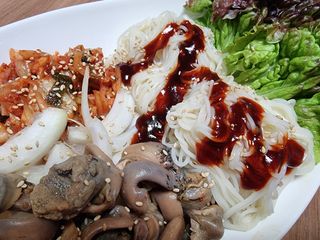 팔도비빔장 시그니처 380g 2개 — 5점을 준 리뷰어가 2022년 2월 올린 사용 사진