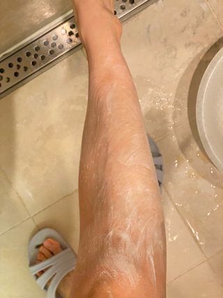 벨먼 내추럴스파 수분광채 스크럽 바디워시 600ml 5종 — 4.5점을 준 리뷰어가 2022년 5월 올린 사용 사진