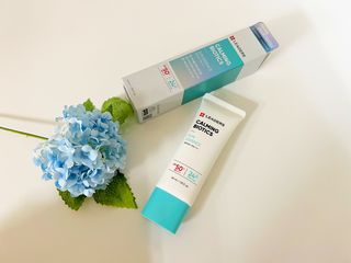 리더스코스메틱 리더스 카밍 바이오틱스 선 에센스 SPF 50+ PA++++ — 5점을 준 리뷰어가 2022년 6월 올린 사용 사진