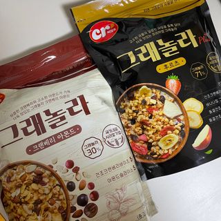 씨알푸드 씨알로 그래놀라 2종 후르츠+크랜베리 아몬드 — 5점을 준 리뷰어가 2022년 7월 올린 사용 사진
