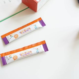 베거스코리아 [콜리케어] 키즈 홍삼콜리 딸기맛 14포 — 5점을 준 리뷰어가 2021년 5월 올린 사용 사진