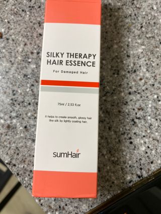 썸헤어 / SUMHAIR 썸헤어 실키 테라피 헤어 에센스 — 5점을 준 리뷰어가 2021년 6월 올린 사용 사진