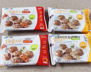 로드몰 [굽네] 컬리플라워 닭가슴살 만두 2종 6팩 — 5점을 준 리뷰어가 2021년 10월 올린 사용 사진