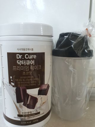 뉴트리션팩토리 닥터큐어 프리미엄쉐이크 다이어트쉐이크 — 4점을 준 리뷰어가 2021년 9월 올린 사용 사진