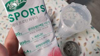 셀렉스스포츠 [복숭아맛] 셀렉스 스포츠 웨이 프로틴 파우더 스틱형 — 5점을 준 리뷰어가 2021년 5월 올린 사용 사진