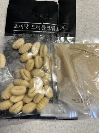 프레시지 [구매평]최현석의 쵸이닷 트러플 크림 뇨끼 (냉동) — 5점을 준 리뷰어가 2025년 5월 올린 사용 사진