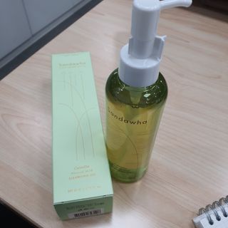 스킨큐어 산다화 순한 클렌징 동백 오일 200ml — 5점을 준 리뷰어가 2023년 3월 올린 사용 사진
