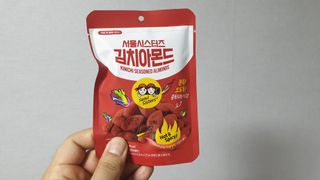 [서울시스터즈] CU 김치 4총사 세트-김치볶음밥, 김치큐브닭, 김치바삭김, 김치아몬드 — 4점을 준 리뷰어가 2021년 10월 올린 사용 사진