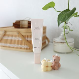 프리마인 선크림만 바꿨을 뿐인데 매일 물 2L챙겨먹고 기초케어 완벽하게 한 물빛피부 완성,셀라브UV프로텍터 — 4.5점을 준 리뷰어가 2023년 8월 올린 사용 사진