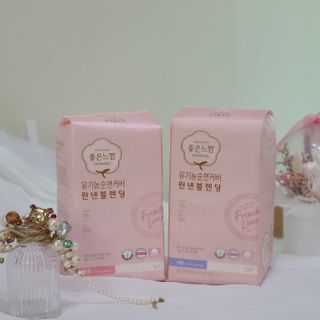 나무드 [유한킴벌리] 좋은느낌 유기농 순면 린넨블렌딩 생리대,롱라이너 중형 36매 1개 + 대형 32매 1개 — 5점을 준 리뷰어가 2021년 10월 올린 사용 사진