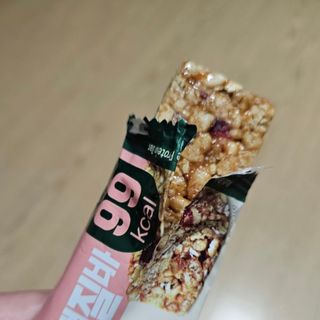 이지프로틴바 3종x각 2ea (고단백질바, 멀티단백질바, 식물성단백질바) — 5점을 준 리뷰어가 2024년 3월 올린 사용 사진