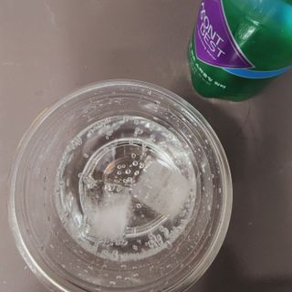 몽베스트 Montbest with Sparkling water Plain 20병 — 5점을 준 리뷰어가 2022년 7월 올린 사용 사진