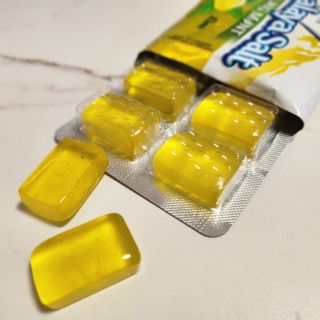 마요라 히말라야 솔트 캔디 2종-페퍼민트 맛, 라임민트 맛 — 5점을 준 리뷰어가 2023년 1월 올린 사용 사진