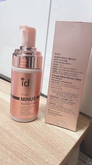 아이디플라코스메틱 아이디 브이로직 마이너스 필링 토너 110ml — 5점을 준 리뷰어가 2022년 1월 올린 사용 사진