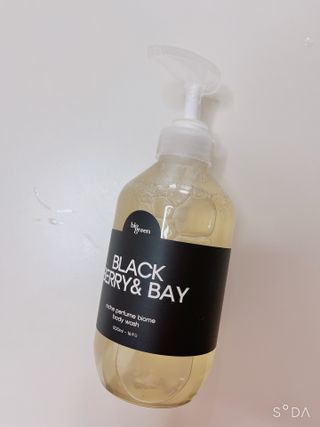 빅그린 니치 퍼퓸 바이옴바디워시 500ml(상탈, 블랙베리&베이, 블랑쉐 3종 중 택1) — 5점을 준 리뷰어가 2022년 8월 올린 사용 사진