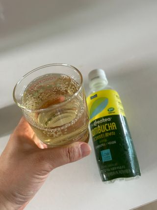 더그레잇티 콤부차 [매일유업] 더그레잇티 44kcal 콤부차 300ml *12개입 (오리지널 6개+베리리치 6개) — 5점을 준 리뷰어가 2023년 8월 올린 사용 사진