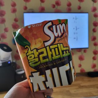 강렬한 태양의 맛 썬의 신제품, 썬 할라피뇨체다 — 5점을 준 리뷰어가 2022년 6월 올린 사용 사진