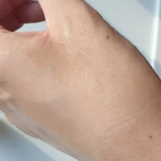 나우 [리브엠] 123억개 엑소좀으로 채운 눈부신 광채, 엑소코어 화이트닝 텐션 앰플 — 5점을 준 리뷰어가 2023년 10월 올린 사용 사진