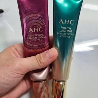 [NEW 탄력유턴 아이크림] AHC 유스 래스팅 리얼 아이크림 포 페이스 — 5점을 준 리뷰어가 2021년 4월 올린 사용 사진