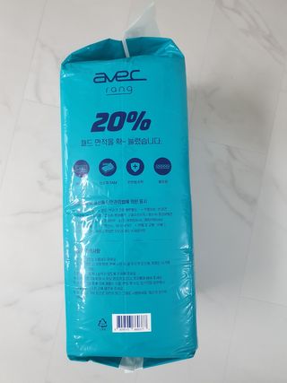 아베크 펫 와이드 프리미엄 중형 애견 강아지 배변 패드 54매 1팩 45g — 4점을 준 리뷰어가 2021년 7월 올린 사용 사진