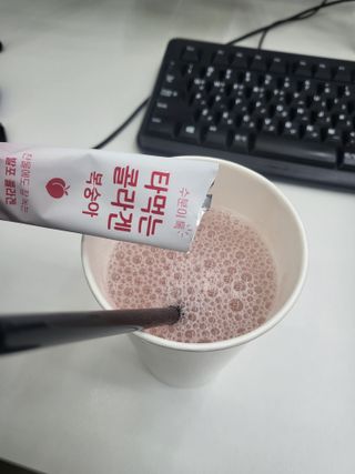 [음료수 대신 가능!]  빠르게 흡수되는 아임오 타먹는 콜라겐 1박스 — 4점을 준 리뷰어가 2023년 3월 올린 사용 사진