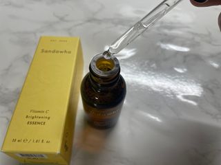 스킨큐어 산다화 비타민c 화이트닝 에센스 30ml — 5점을 준 리뷰어가 2023년 12월 올린 사용 사진
