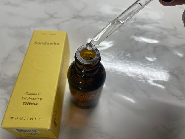 산다화 비타민c 화이트닝 에센스 30ml 리뷰 사진