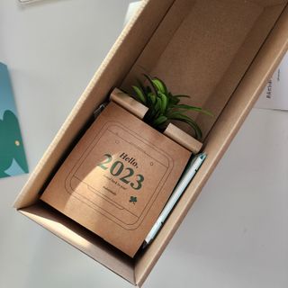 [메이크정글] 식물과 달력이 하나로, 2023년 식물캘린더 No.1 — 5점을 준 리뷰어가 2022년 10월 올린 사용 사진