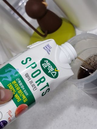 셀렉스스포츠 셀렉스 스포츠 웨이 프로틴 복숭아_ 330ml x 12팩 — 5점을 준 리뷰어가 2021년 4월 올린 사용 사진